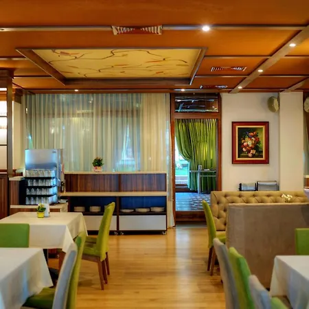 Green Wood Aparthotel Bansko