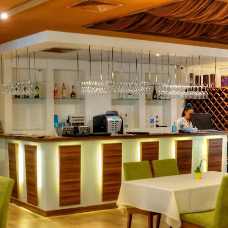 Aparthotel Green Wood *